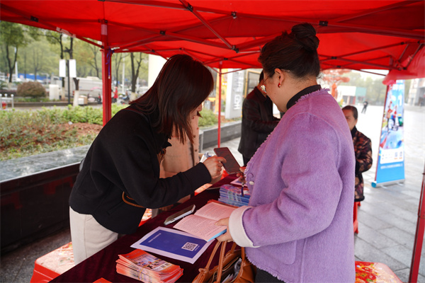 為“奔跑者”撐起“保障傘”——衡陽市探索新業態職業傷害保障新模式